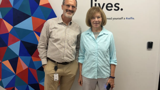 U.S. Senator Tina Smith Donates Blood at MBC’s Richfield Donor Center